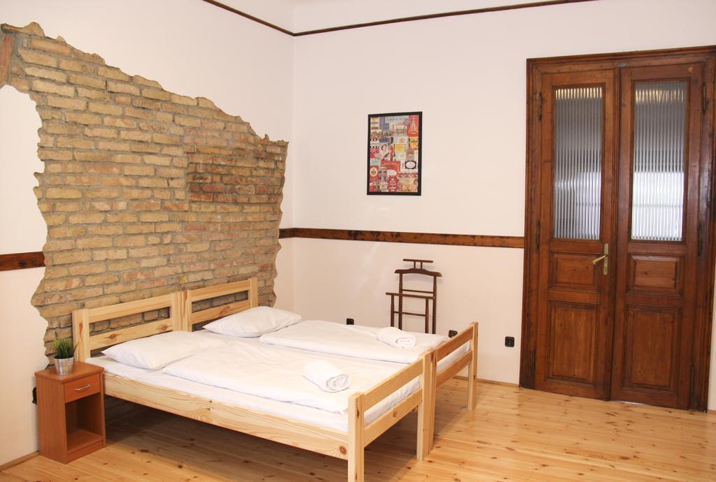 Walking Bed Budapest Downtown Hostel Стая снимка