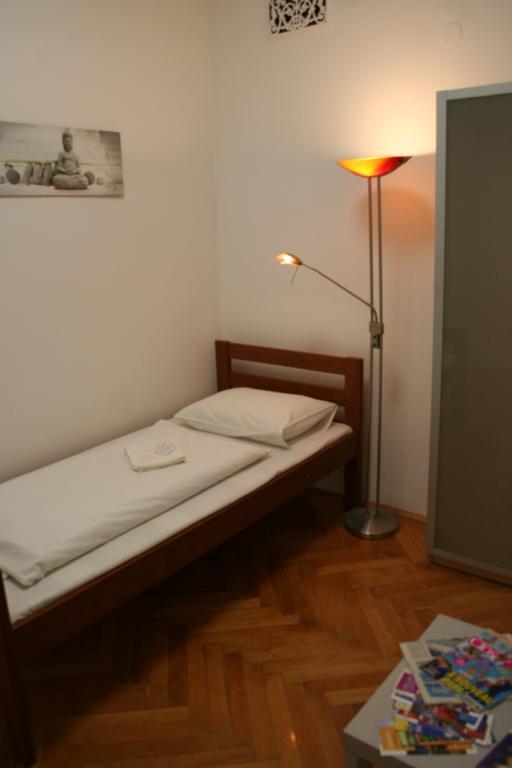 Walking Bed Budapest Downtown Hostel Екстериор снимка