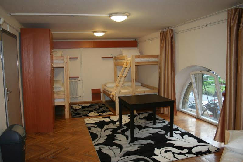 Walking Bed Budapest Downtown Hostel Екстериор снимка