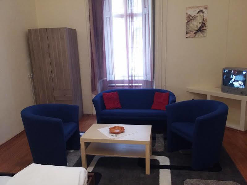 Walking Bed Budapest Downtown Hostel Екстериор снимка